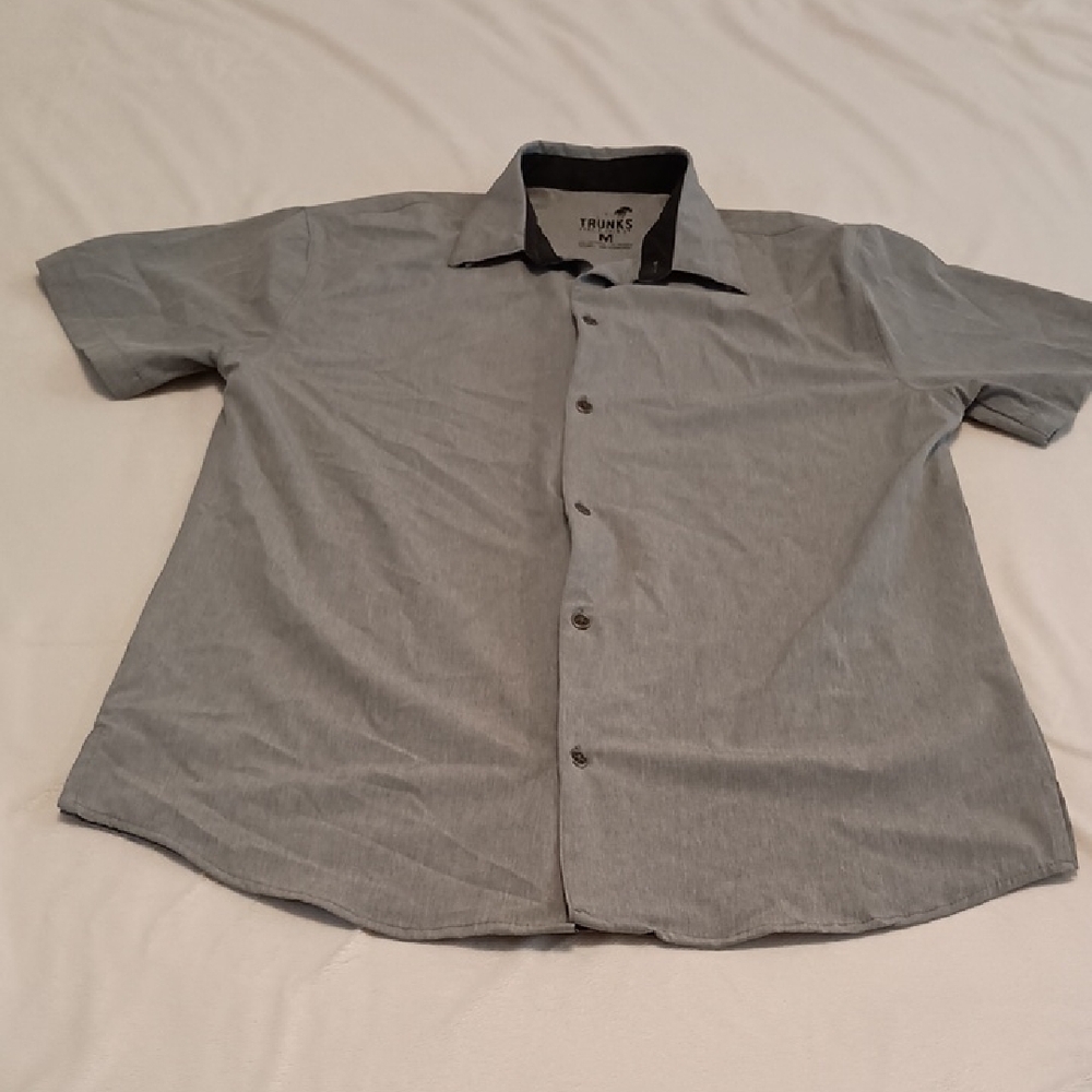 TRUNKS Surf And Swim Co. Men's Button Up Shirt Size Medium